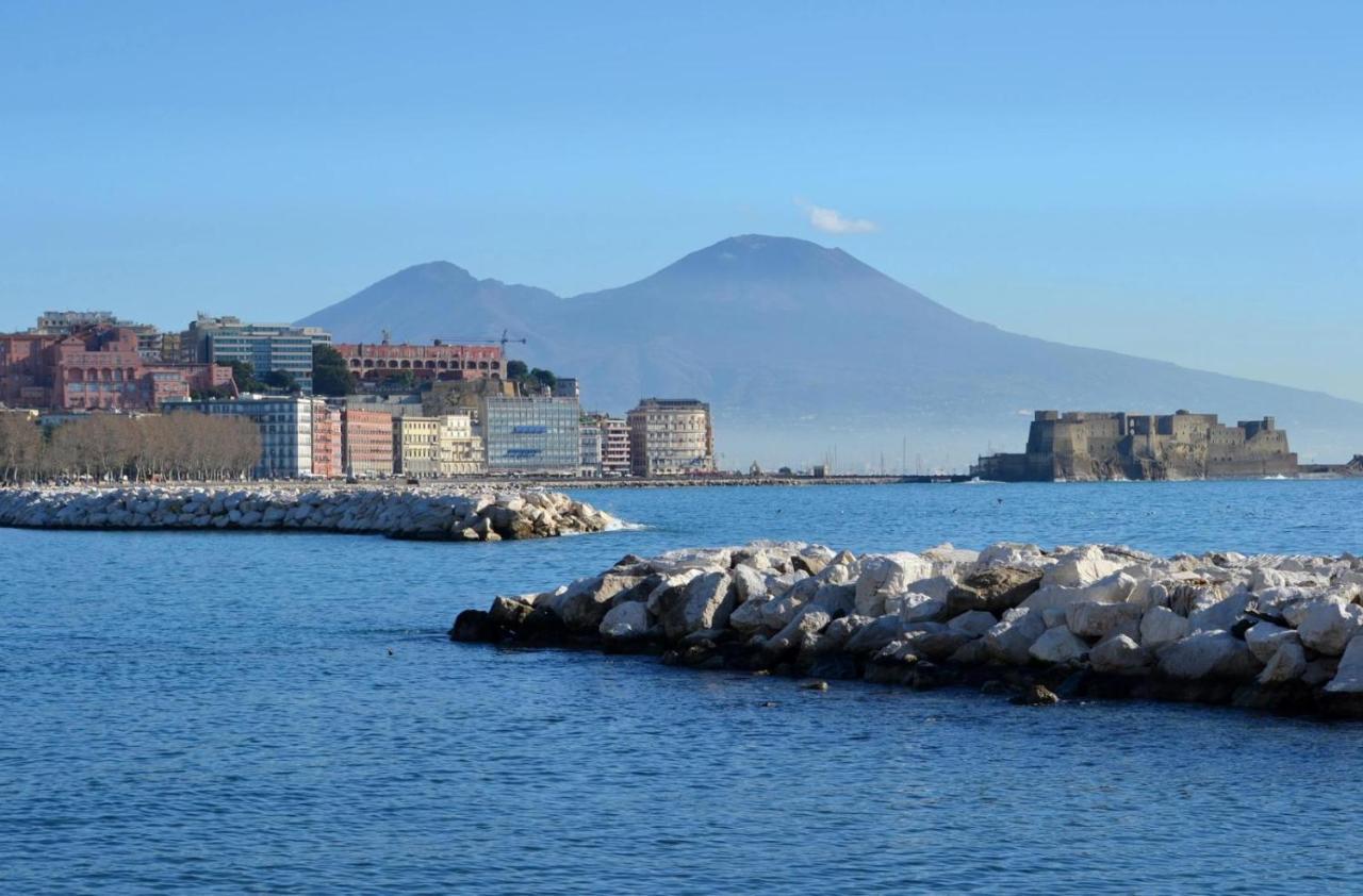 Core E Core Naples Luaran gambar