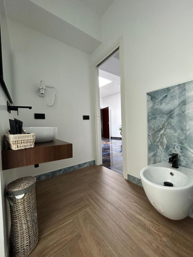 Core E Core Naples Luaran gambar